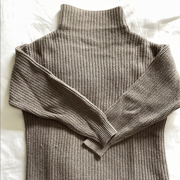 Montpellier Turtleneck Sweater Dress in size XS Taupey Green - Picture 1 of 2
